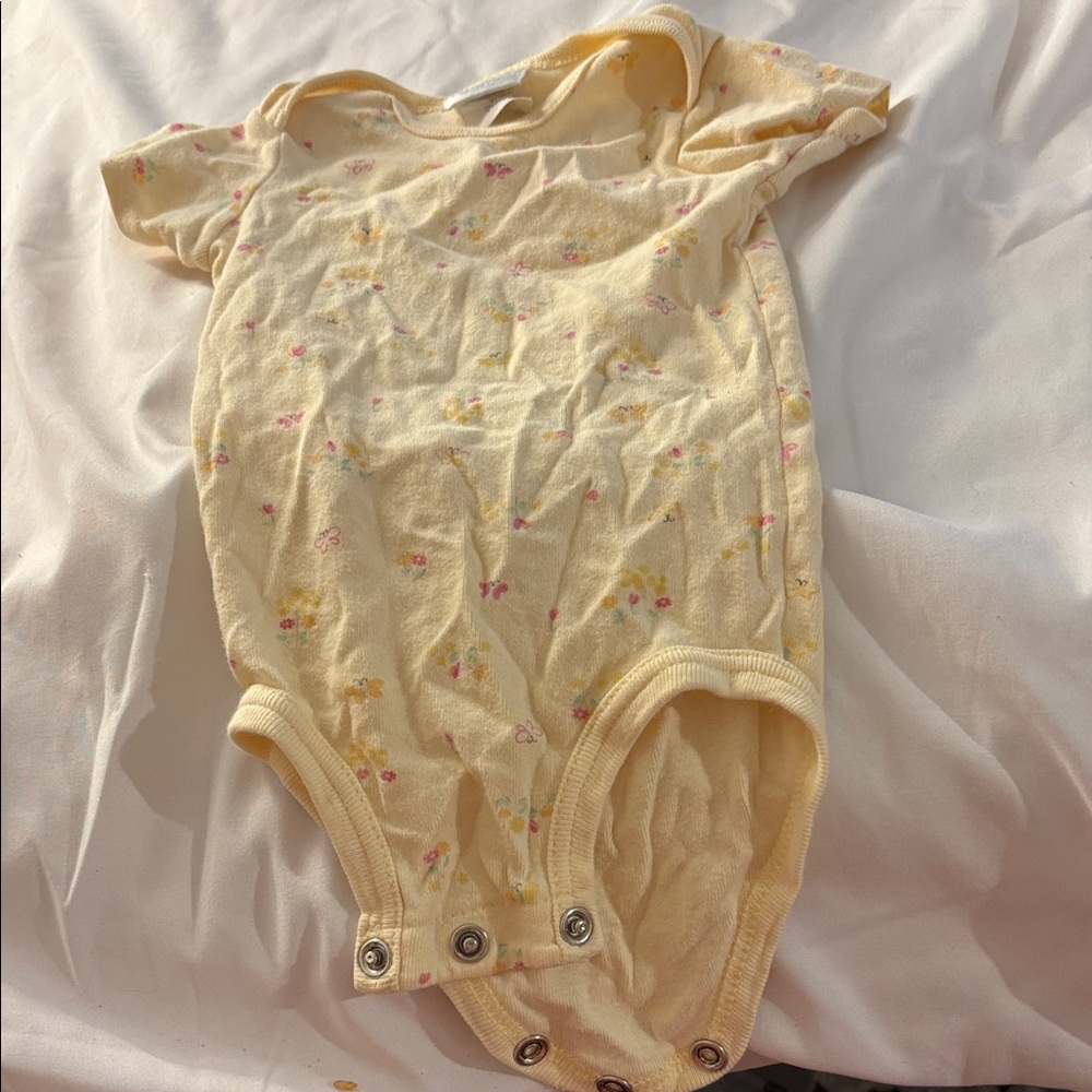 Carter's yellow Floral Bodysuit 0-3 months
